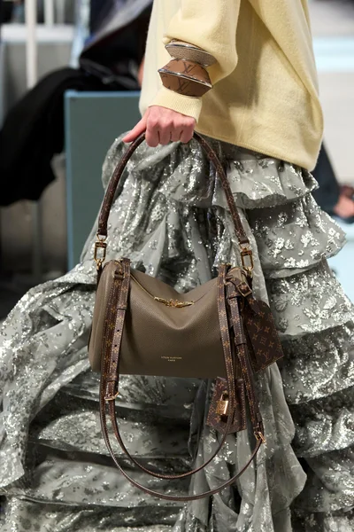 Look 66